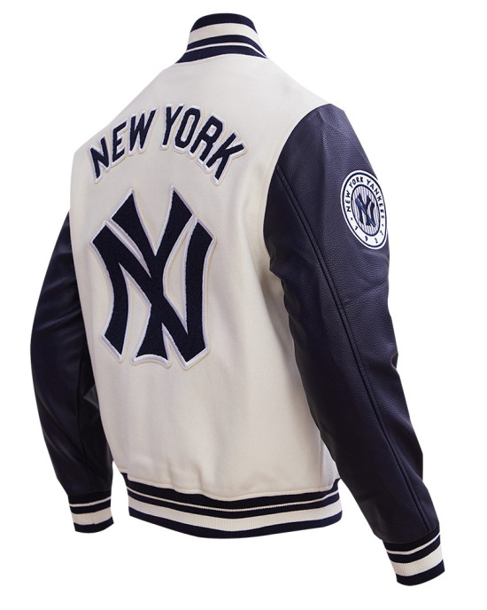 New York Yankees Retro Classic Off White Wool Varsity Jacket New York Yankees Retro Classic Off White Wool Varsity Jacket