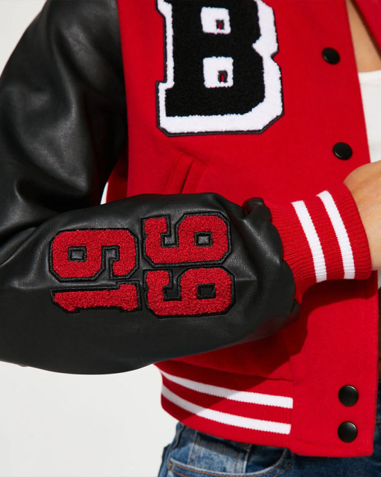 Women’s Chicago Bulls Cropped Varsity Jacket Women’s Chicago Bulls Cropped Varsity Jacket