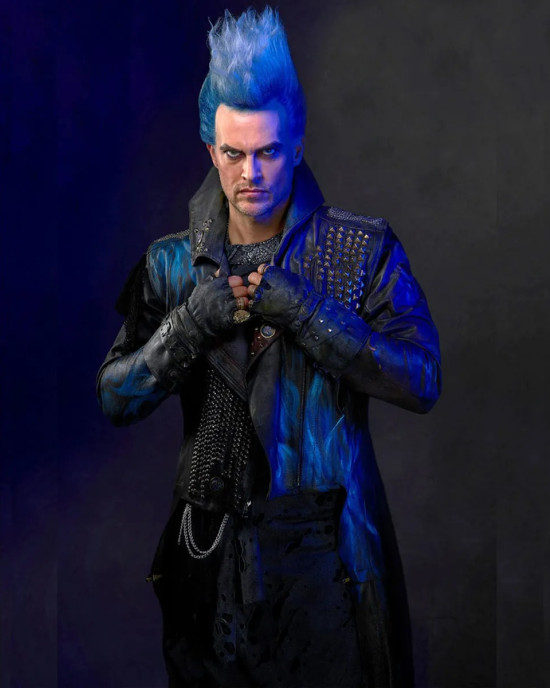 Cheyenne Jackson Descendants 3 Leather Tailcoat Cheyenne Jackson Descendants 3 Leather Tailcoat